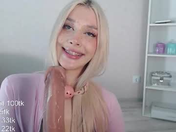 Cam girl vickyfuckingdoll image #8264657