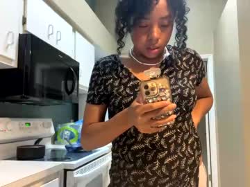 ari___yauna cams all night