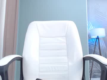 yours_natalie cams all night
