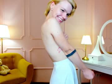 little_shy_mia cams all night