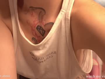 Cam girl golden_alinee image #8269607