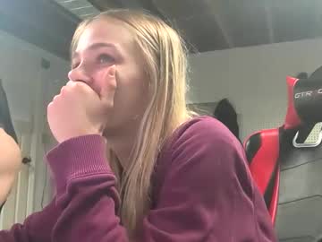 chloe_damian cams all night