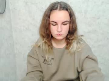 avachelsi_ cams all night