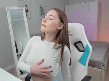 _little_lucy cams all night