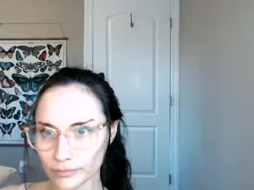 zoiegirl cams all night