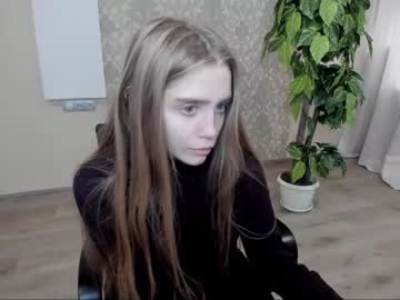 dark__doll cams all night