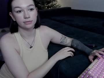 emmy_m00n cams all night