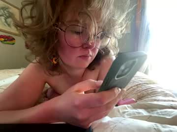 miss_daphne333 cams all night