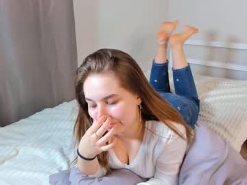 cwenehails cams all night