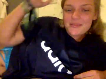 queen_bee_22 cams all night