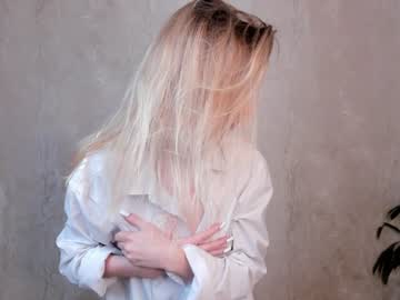 cuttie_spooky cams all night