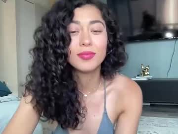 sofiafox_baexx cams all night