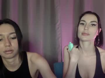nikki_hit cams all night
