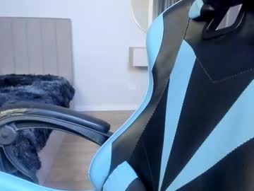 mia_melove cams all night