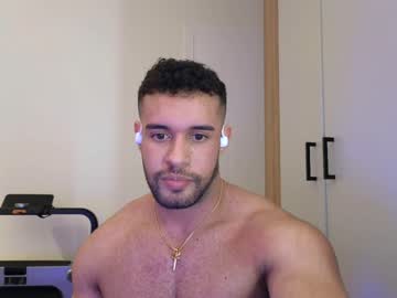 izaak_lover cams all night