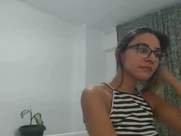 melly_ayana cams all night