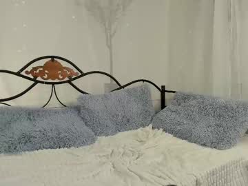 mikaelaeldzeo cams all night
