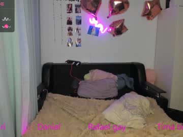 behollihot cams all night